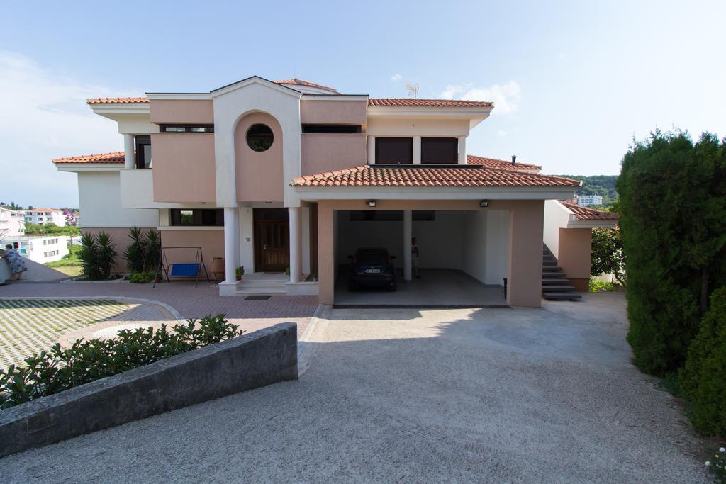 Apartments Kan Ulcinj Exterior photo