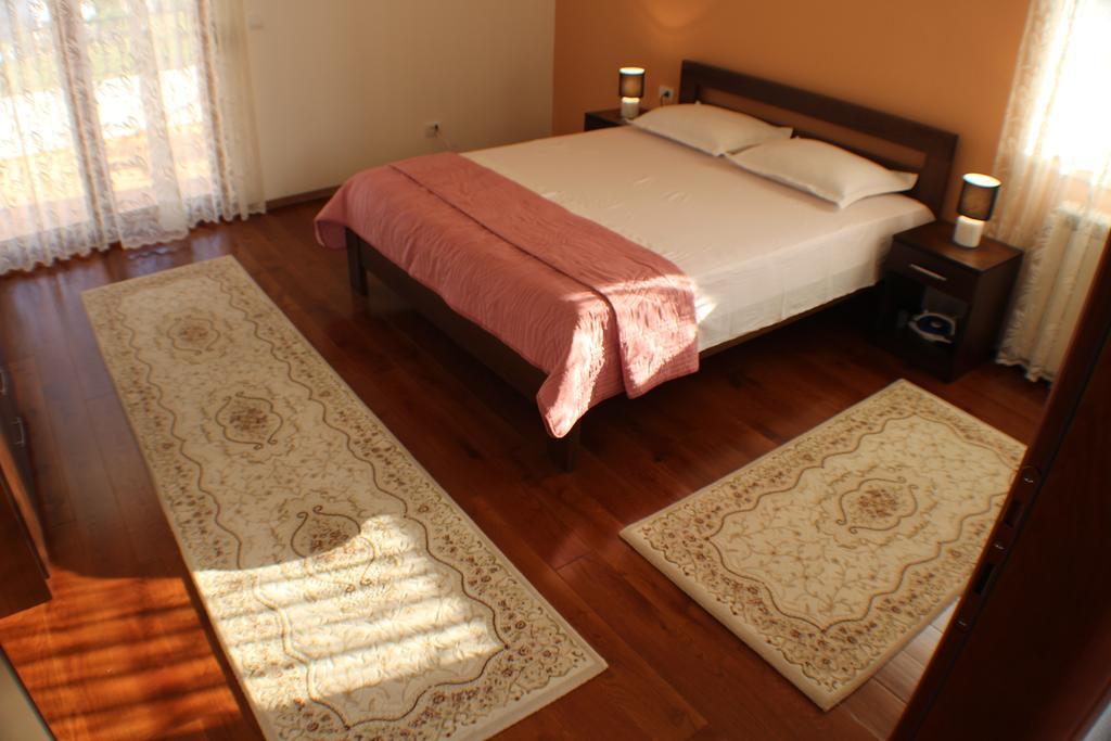 Apartments Kan Ulcinj Exterior photo